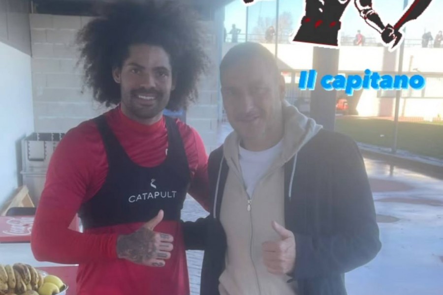 Totti in visita al centro del Rayo Vallecano