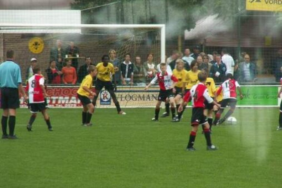 Romelu Lukaku in azione contro il Feyenoord con la maglia del Lierse SK