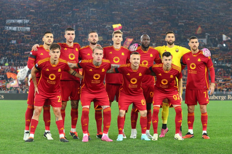 La foto di squadra prima di Roma-Cagliari