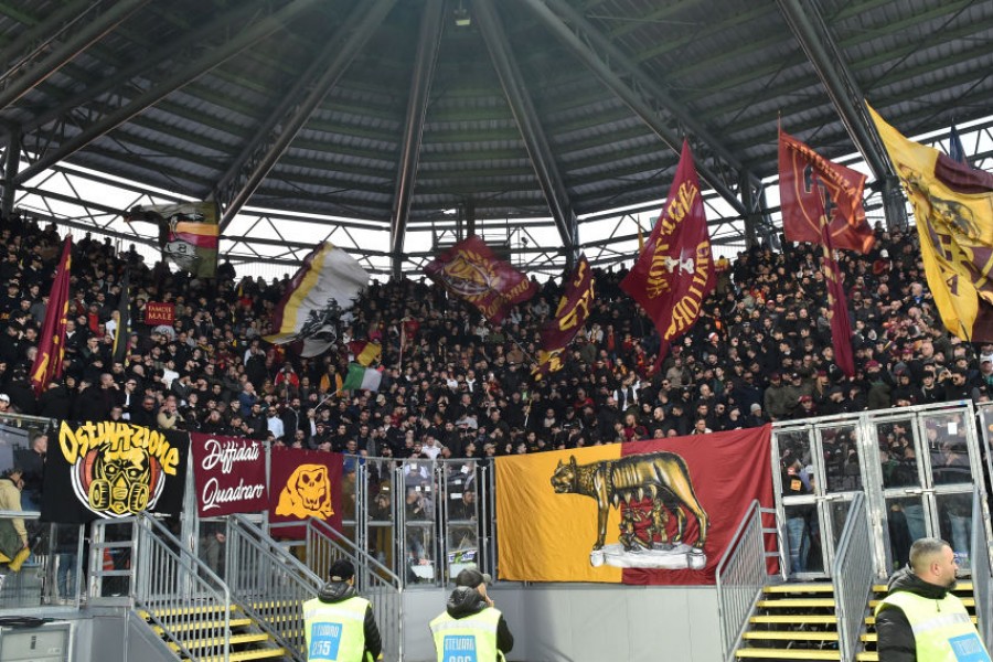 Il settore ospiti dei tifosi giallorossi a Frosinone