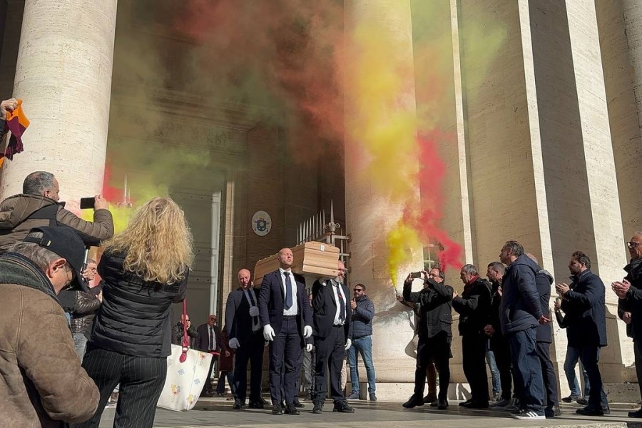 I funerali di Alberto Mandolesi