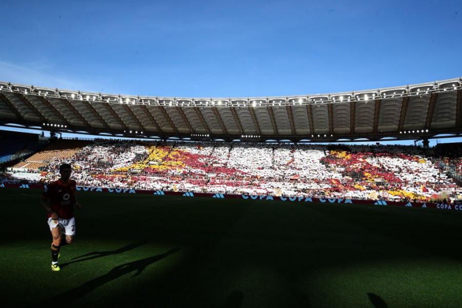 La coreografia per Di Bartolomei a Roma-Lazio