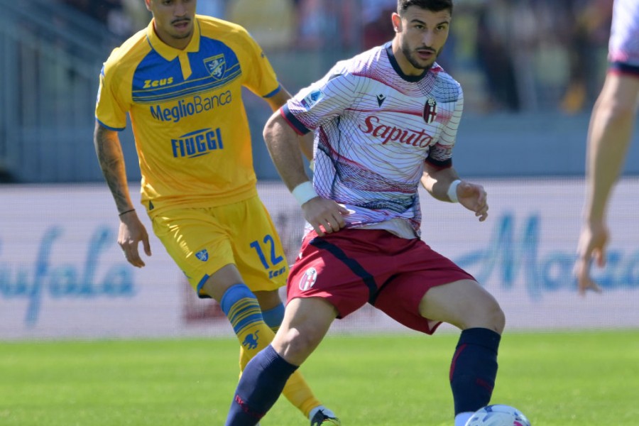 Reinier e Orsolini durante Frosinone-Bologna