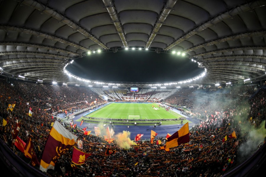 I tifosi della Roma all'Olimpico per la sfida contro il Milan