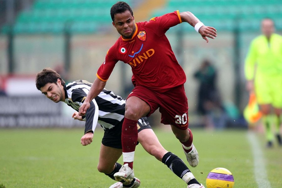 Mancini in azione con la Roma