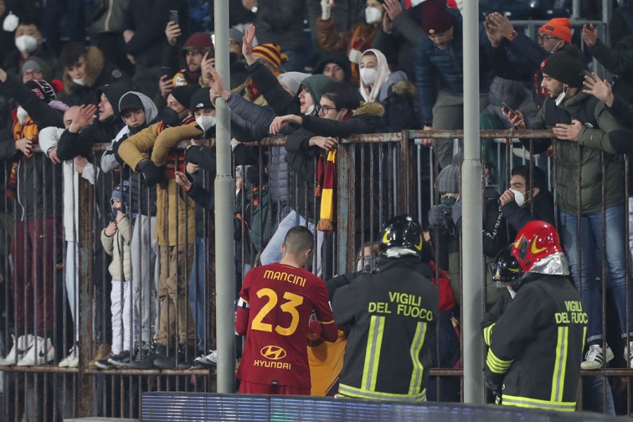 Mancini sotto il settore ospiti del Castellani di Empoli