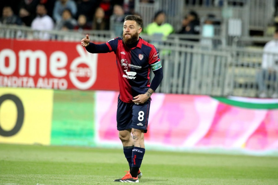 Nandez in campo con il Cagliari
