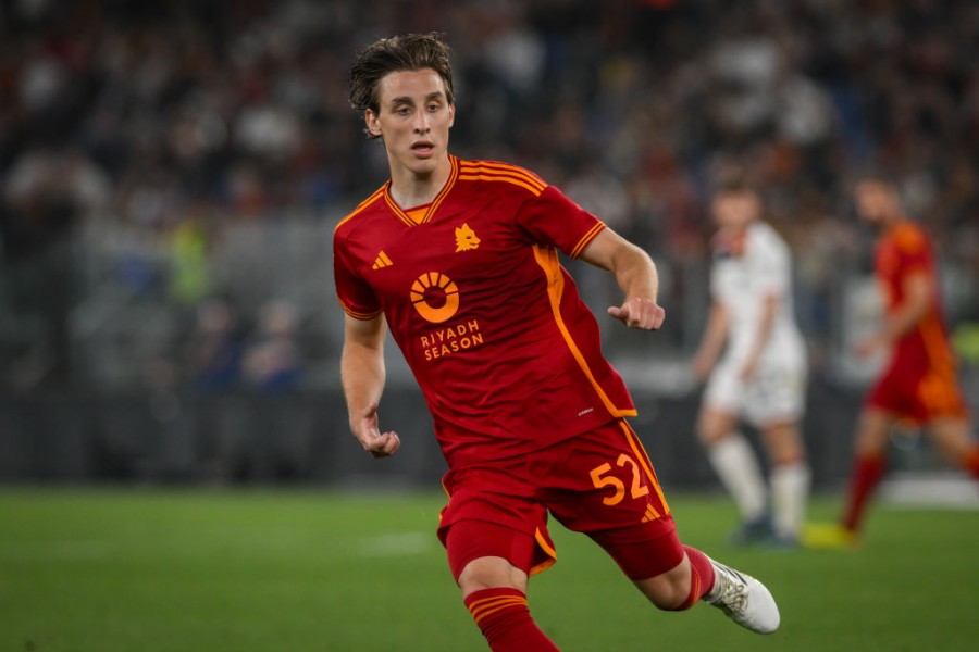 Bove in campo con la maglia della Roma