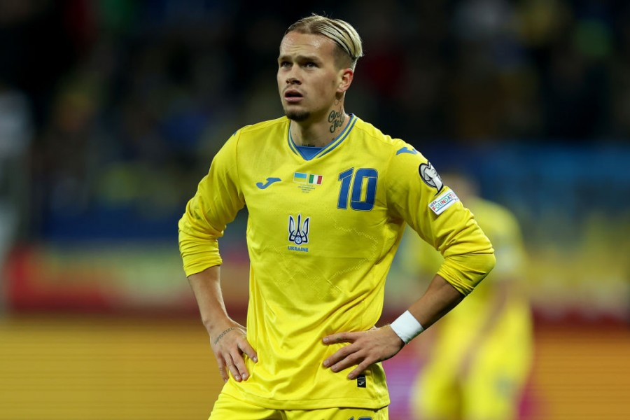 Mudryk in campo con la nazionale ucraina