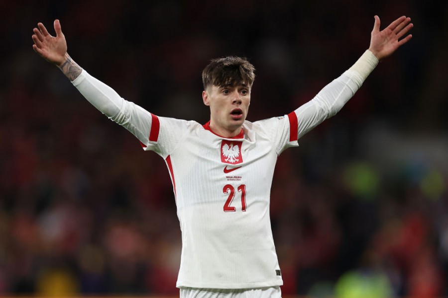 Zalewski in campo con la nazionale polacca