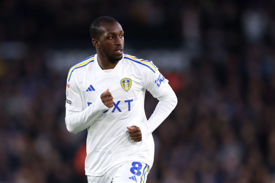 Kamara in campo con la maglia del Leeds