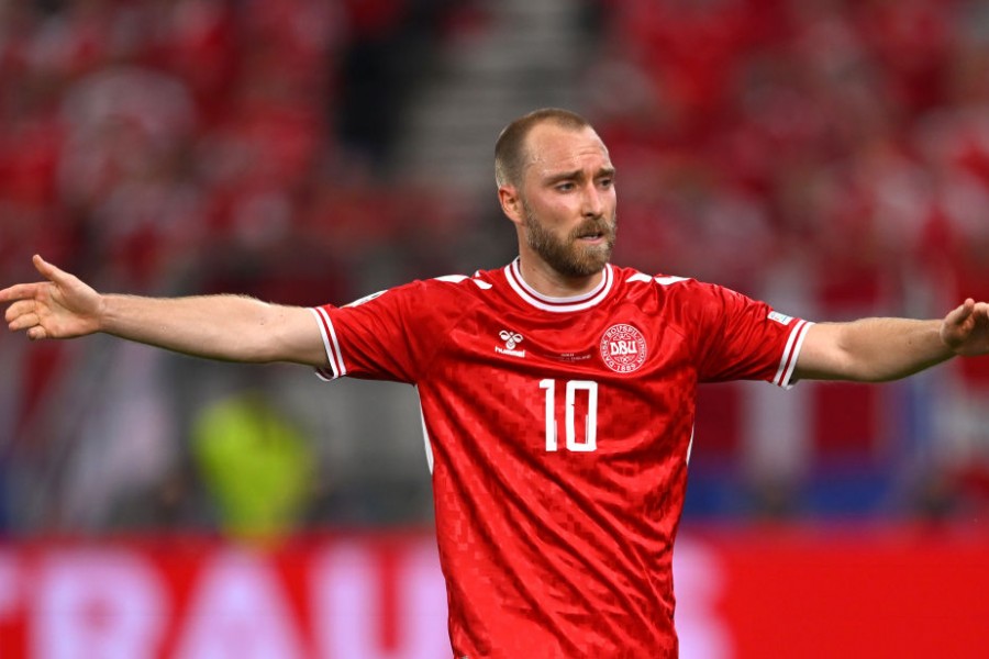 Eriksen in campo con la Nazionale danese