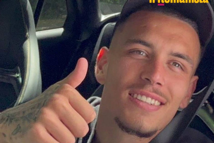 Enzo Le Fée in uscita dal centro sportivo del Rennes