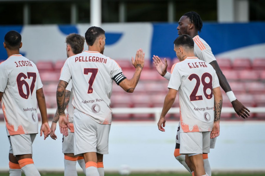 La squadra esulta