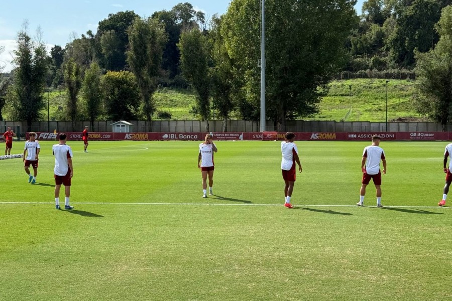 La squadra in campo per la seduta d'allenamento odierna