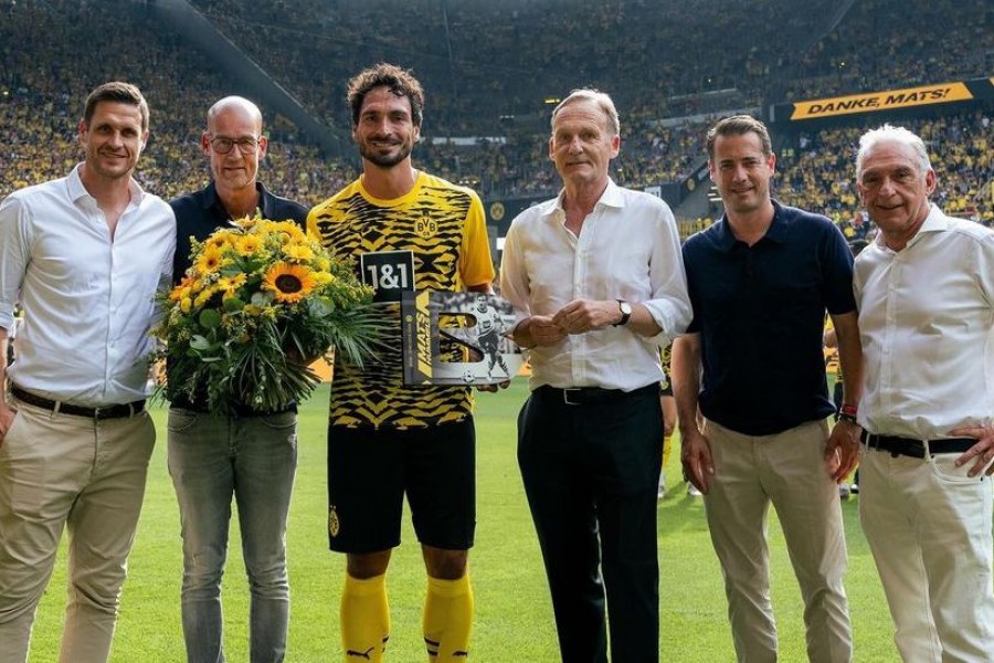 La premiazione di Hummels