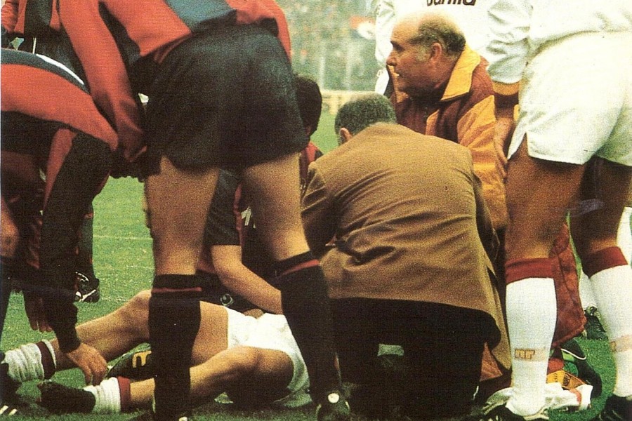 Giorgio Rossi ed Ernesto Alicicco soccorrono Lionello Manfredonia