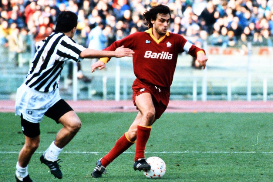 Peppe Giannini in azione contro l'Ascoli