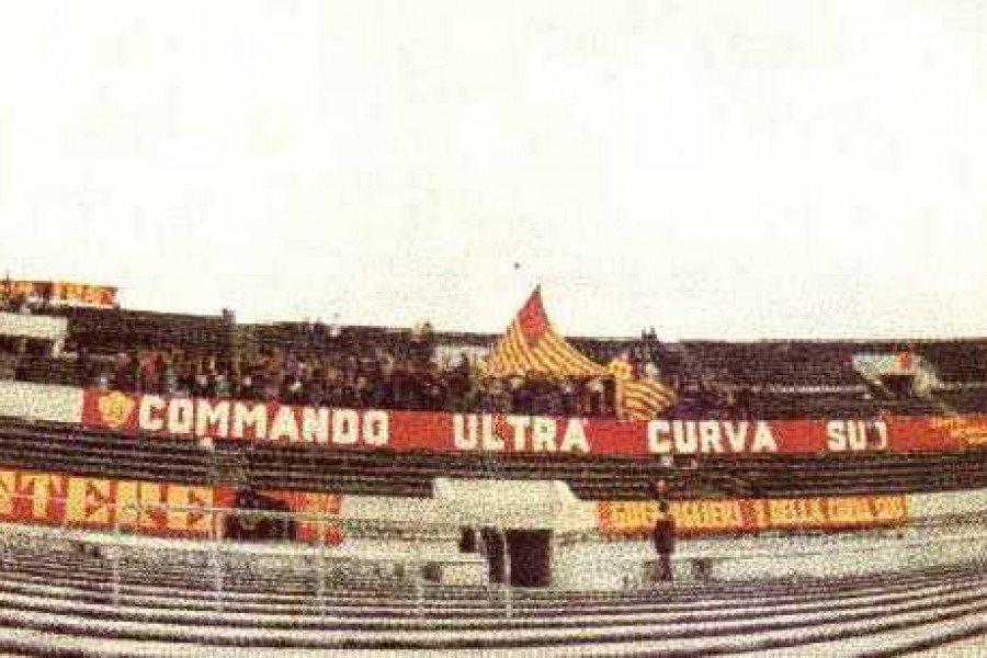 Lo striscione esposto per la prima volta il 9 gennaio 1977
