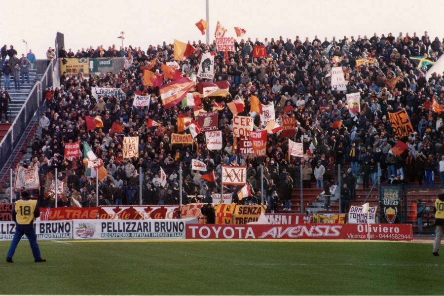 Il settore ospiti del Friuli il 25 febbraio 2001