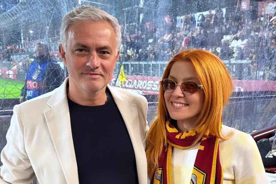 Mourinho e Noemi insieme al Tre Fontane