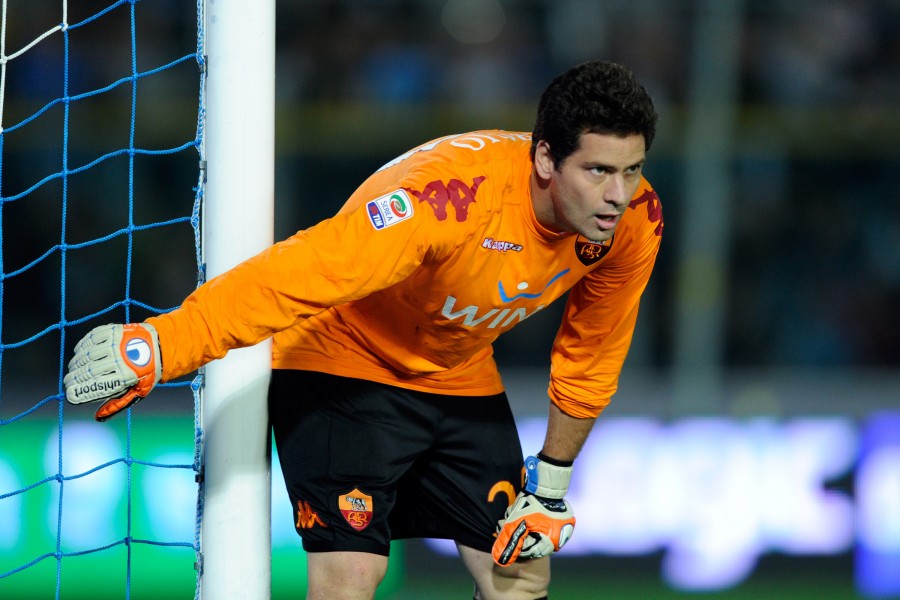 Julio Sergio con la maglia della Roma nel 2010