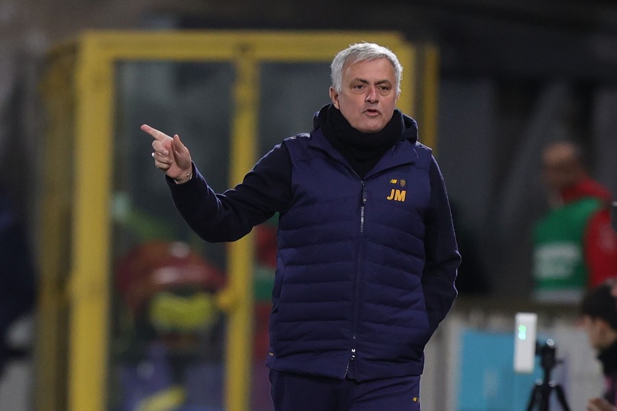 Mourinho al Picco durante Spezia-Roma