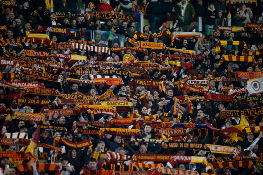 Tifosi della Roma all'Olimpico 