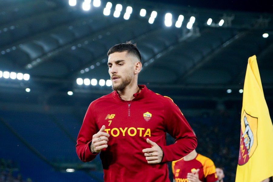 Lorenzo Pellegrini durante un riscaldamento della Roma