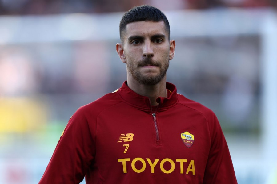 Il capitano della Roma, Lorenzo Pellegrini, prima della partita