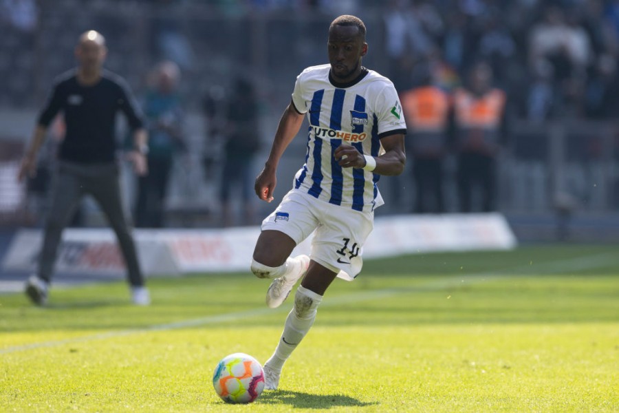 Dodi Lukebakio in campo con l'Hertha Berlino