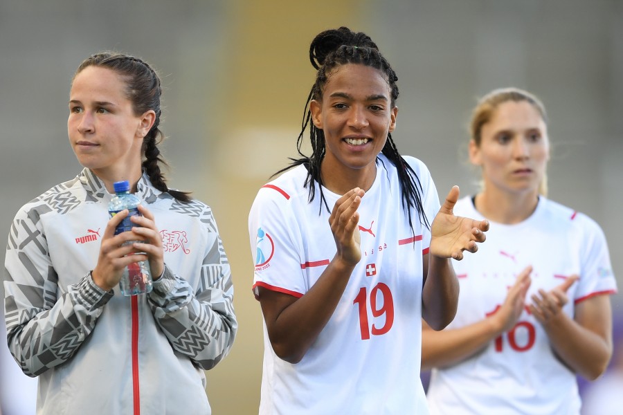 Aigbogun durante una sfida della nazionale svizzera