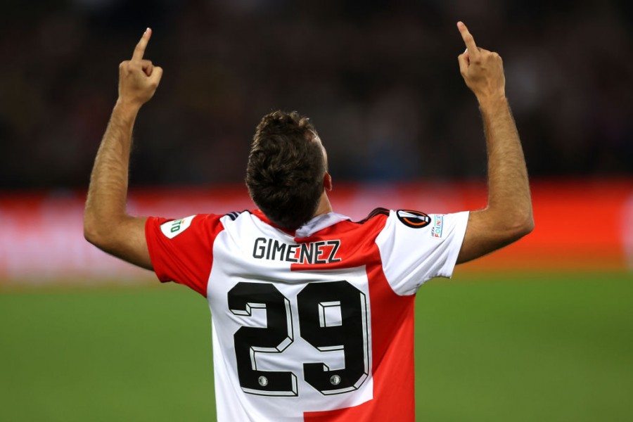 Santiago Gimenez, attaccante del Feyenoord, durante un'esultanza