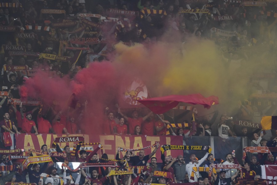 Una foto dei tifosi giallorossi durante la gara di Europa League contro il Ludogorets