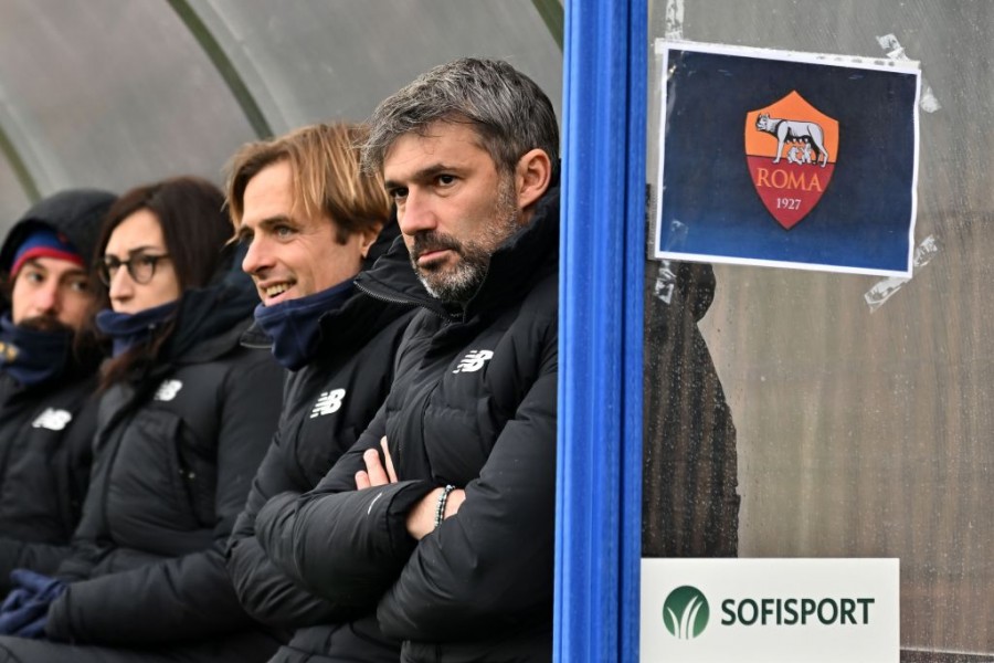 Alessandro Spugna in panchina durante la partita contro il Parma