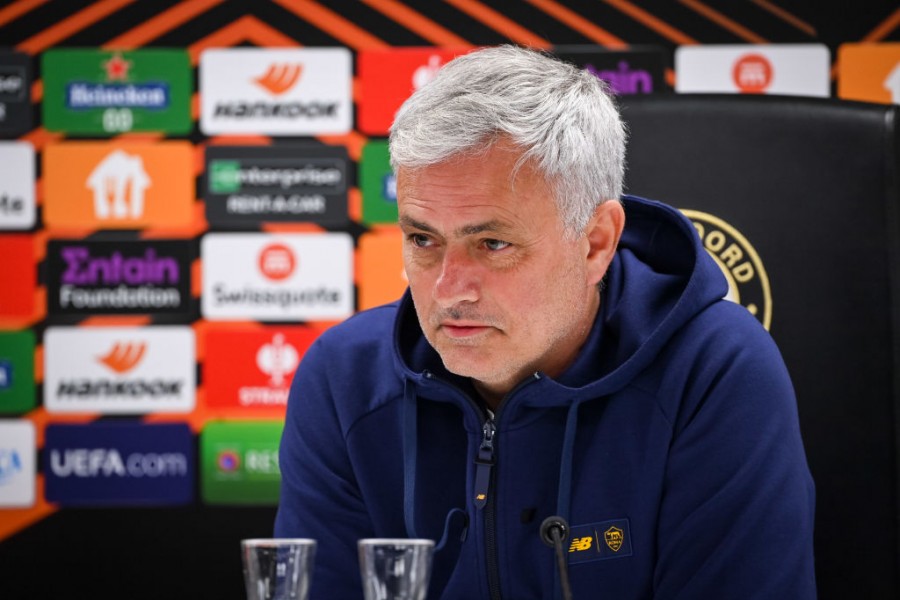 Mourinho in conferenza stampa prima di Feyenoord-Roma