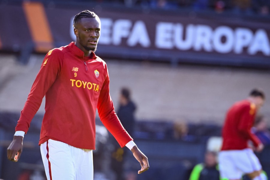 Tammy Abraham durante il riscaldamento di Feyenoord-Roma