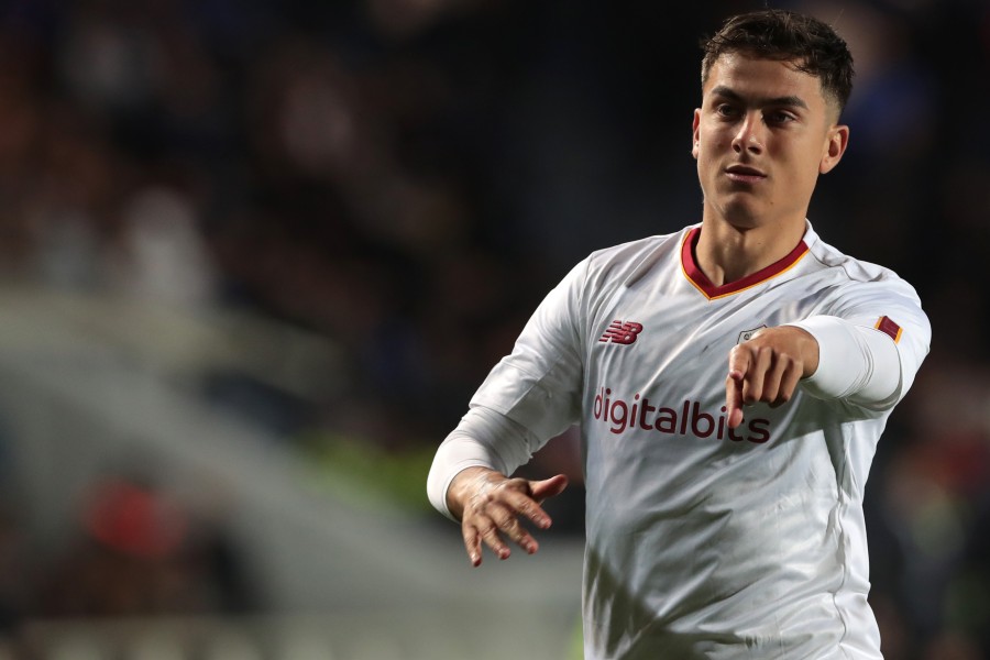 Paulo Dybala in azione con la Roma 