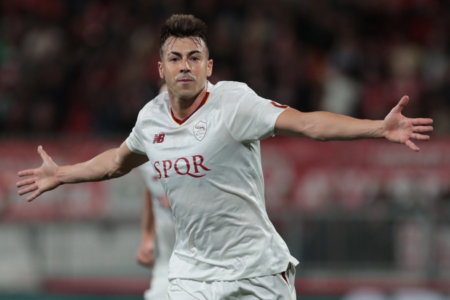 El Shaarawy esulta dopo il gol siglato contro il Monza