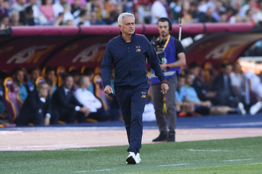 José Mourinho in panchina contro l'Inter