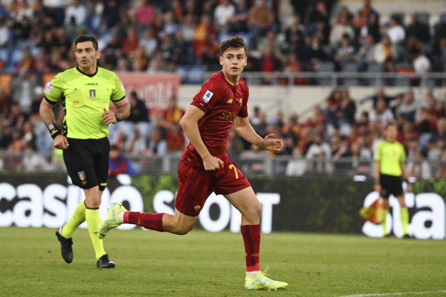 Niccolò Pisilli durante una partita della Roma Primavera