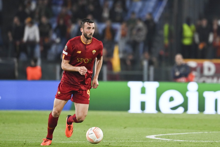 Bryan Cristante in azione con la maglia della Roma