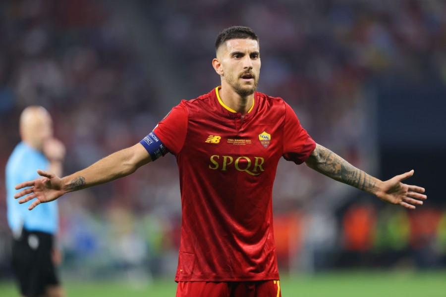 Lorenzo Pellegrini in campo contro il Siviglia