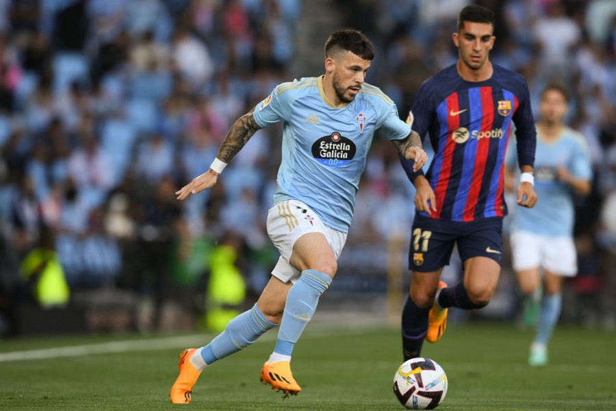 Carles Perez in campo con il Celta Vigo