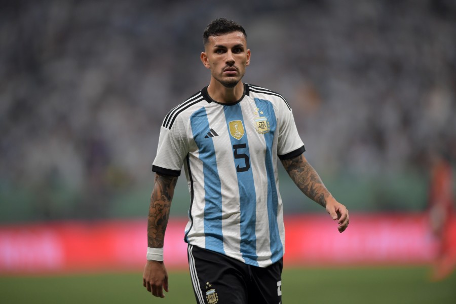 Leandro Paredes con la maglia dell'Argentina