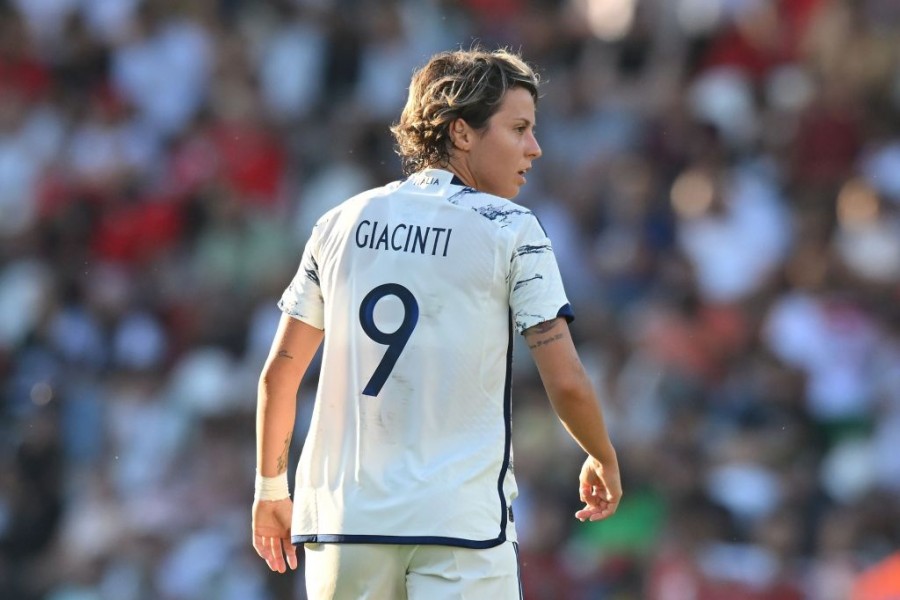 Valentina Giacinti con la maglia della nazionale