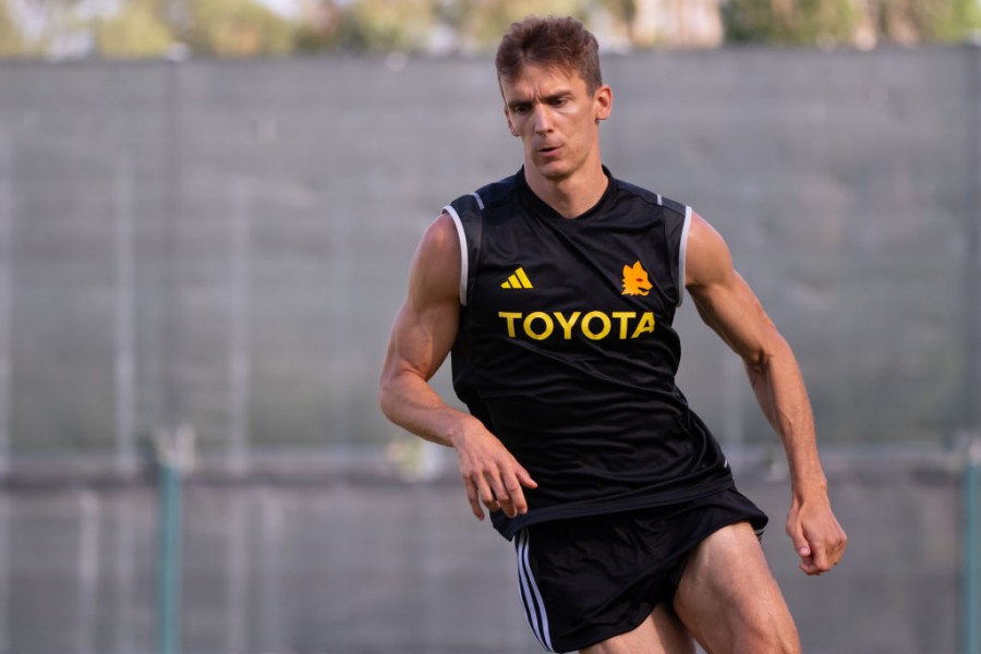 Llorente durante un allenamento della Roma