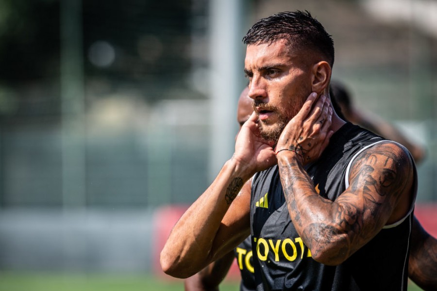 Lorenzo Pellegrini in allenamento a Trigoria