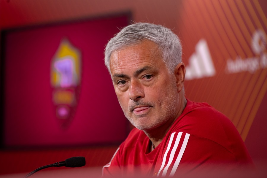 José Mourinho in conferenza stampa 