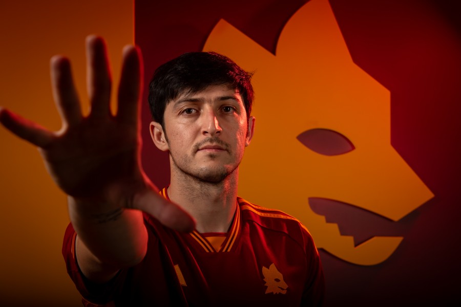 Sardar Azmoun con la maglia della Roma